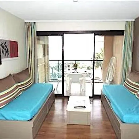 Front Pools Apartment