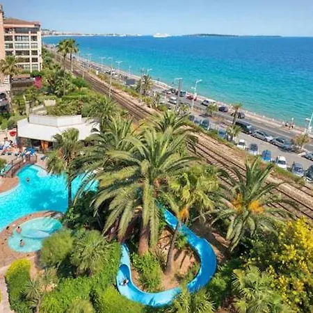 Front Pools * Cannes