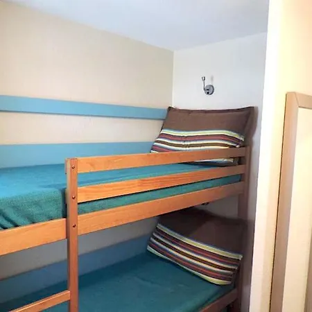 Front Pools Διαμέρισμα *