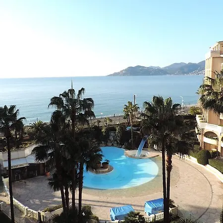 Lejlighed Front Pools *