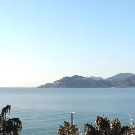 Front Pools Lejlighed