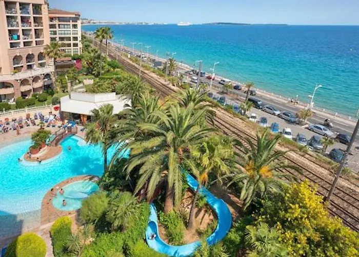 Front Pools * Cannes