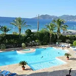 Front Pools Cannes
